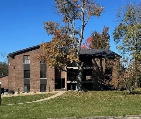 6801 Cheviot Rd #2, White Oak, OH 45247