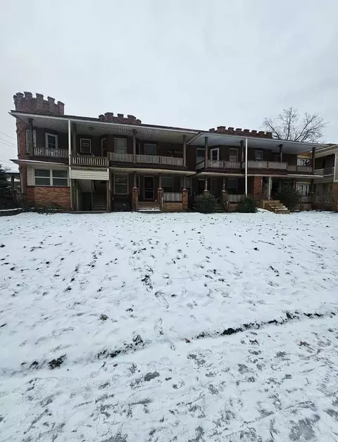 14801 Clifton Blvd, Lakewood, OH 44107