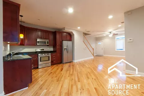 7008 W Medill Ave #TH, Chicago, IL 60707