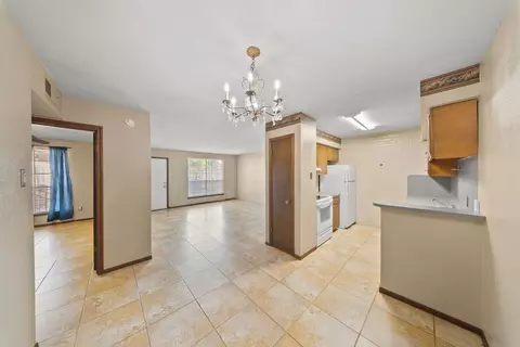2100 College Dr, Baton Rouge, LA 70808
