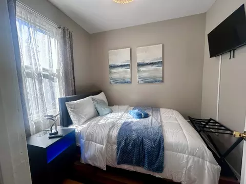 7353 S Kenwood Ave #2ND, Chicago, IL 60619