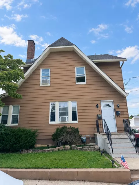 5 Garfield Pl #2, Totowa, NJ 07512