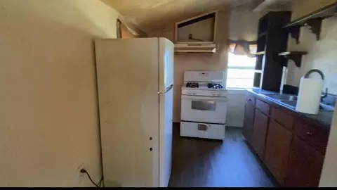 202 Robertson St #202, Texas City, TX 77591