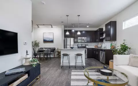 12401 Riata Trace Pkwy, Austin, TX 78727