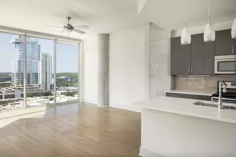 700 W 6th St, Austin, TX 78701