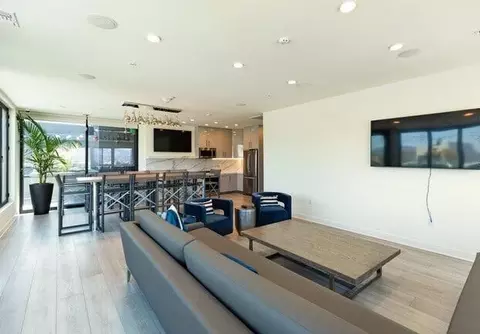 1331 N Cahuenga Blvd, Los Angeles, CA 90028