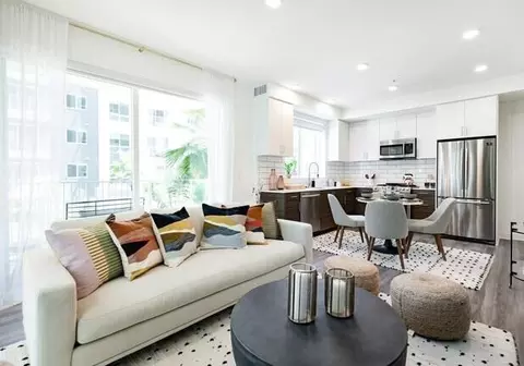 1331 N Cahuenga Blvd, Los Angeles, CA 90028