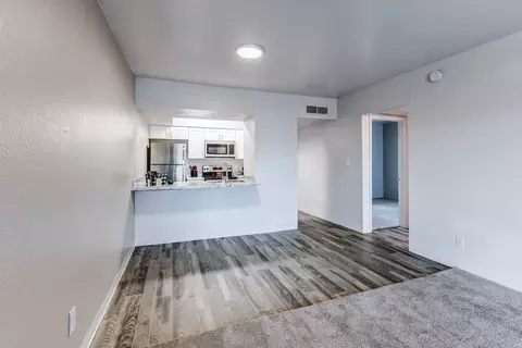 11050 N Biltmore Dr, Phoenix, AZ 85029