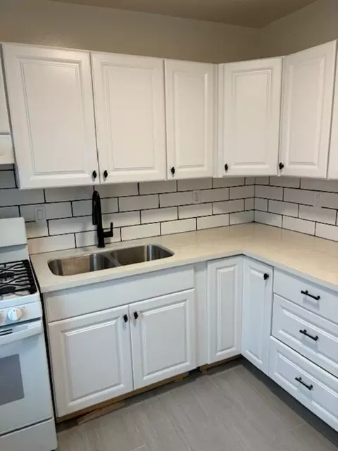 7325 Sepulveda Blvd, Los Angeles, CA 91405