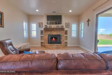 6321 E Red Oak Cir, Hereford, AZ 85615 photo 11