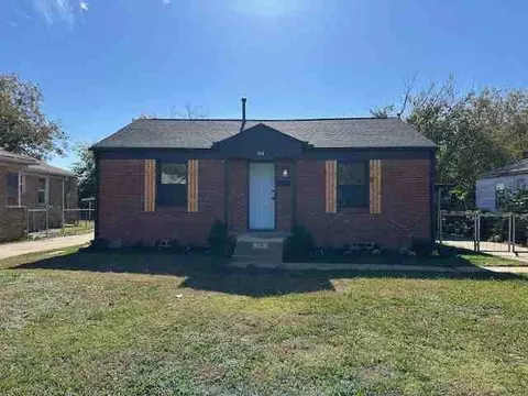 314 Ercoupe Dr, Midwest City, OK 73110