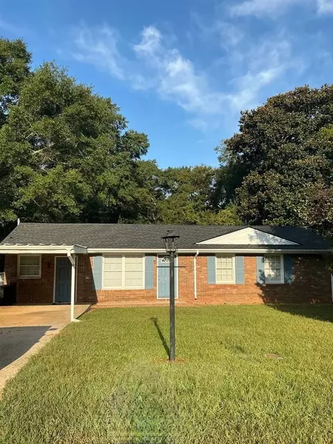 51 Lawanna Dr, Watkinsville, GA 30677