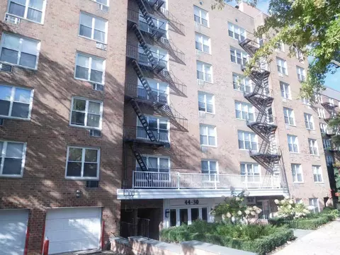 44-30 Douglaston Pkwy #4K, New York, NY 11363