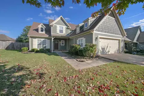 1221 Chancery Ln, Cave Springs, AR 72718