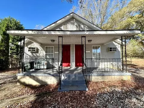 532 E Iredell Ave #B, Mooresville, NC 28115