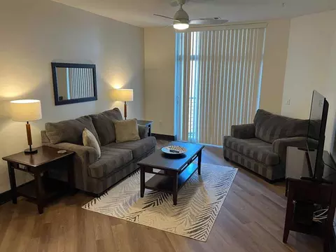 425 W 5th St #1344143P, Charlotte, NC 28202