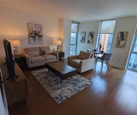 900 10th St NW #1340526P, Washington, DC 20001
