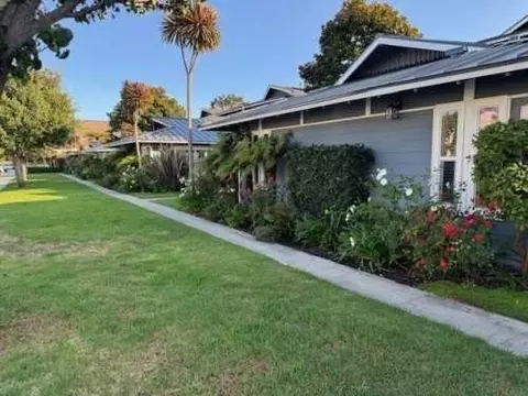 1801 E 15th St #2X1, Newport Beach, CA 92663