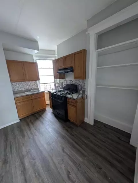 57 Stone St #2C, Newark, NJ 07104