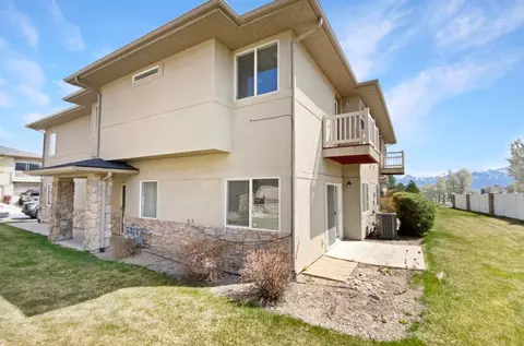 6647 W Merlot Way, West Jordan, UT 84081
