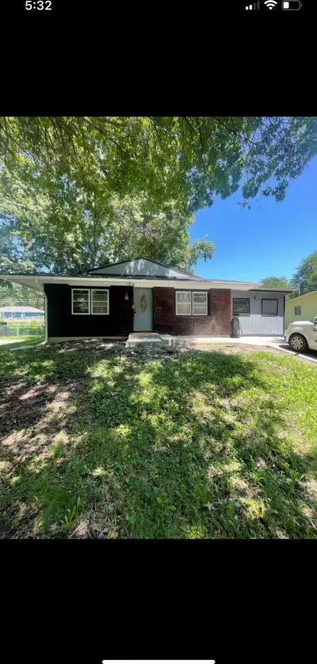 316 Holiday Dr #NA, Lansing, KS 66043