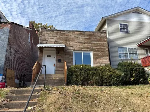 3937 Iowa Ave, Saint Louis, MO 63118