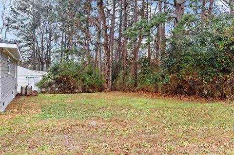102 Southwood Cir, Garner, NC 27529