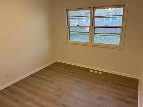 1361 Elm St, Springfield, MO 65802 photo 15