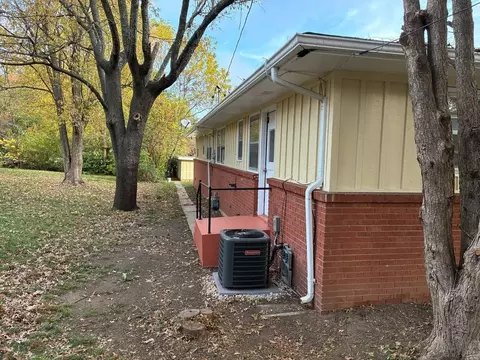 1361 Elm St, Springfield, MO 65802 photo 10