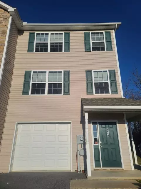424 Viewpoint Way, Waynesboro, PA 17268