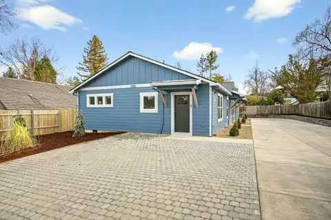 530 G St #1, Jacksonville, OR 97530