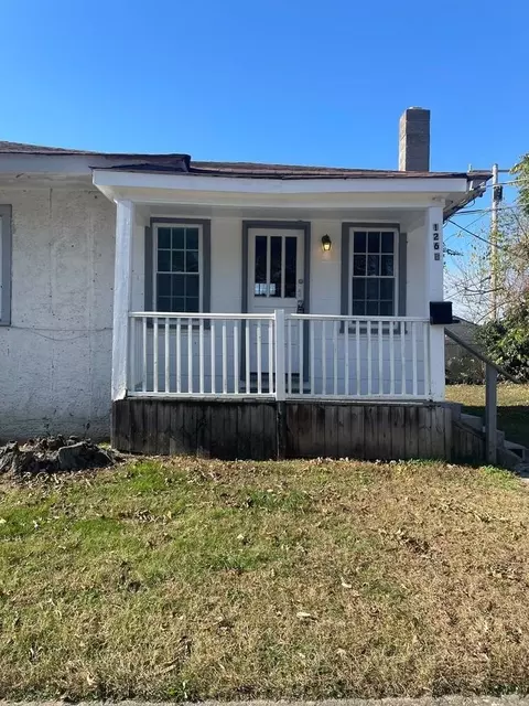 126 Suffolk Ave # B, Colonial Heights, VA 23834