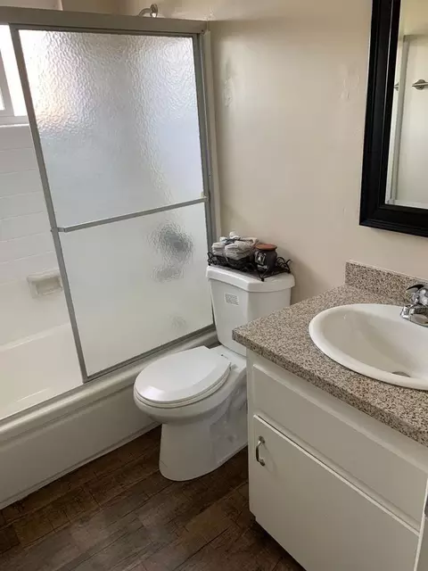 5882 Fullerton Ave, Buena Park, CA 90621