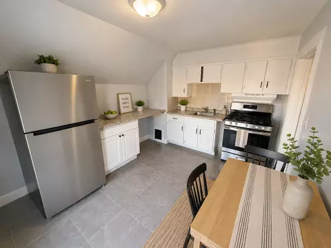 254 S Whitney St, Hartford, CT 06105