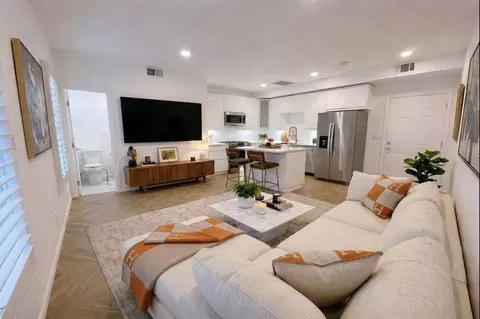 1119 Poinsettia Dr #A, West Hollywood, CA 90046