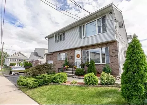 128 Lee St #1, Elmwood Park, NJ 07407