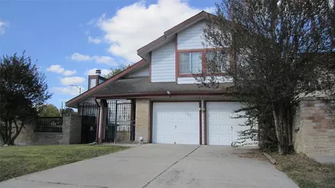 12122 Kemerton Dr, Houston, TX 77099