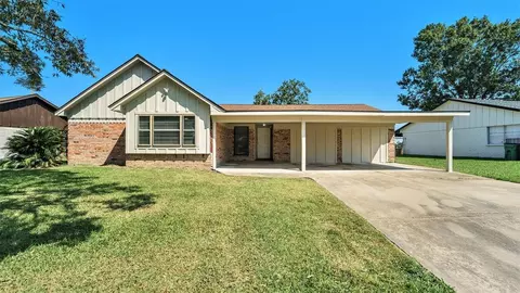 3008 Columbia St, Baytown, TX 77521