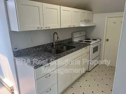 220 Loraine Ave #5, Cincinnati, OH 45220