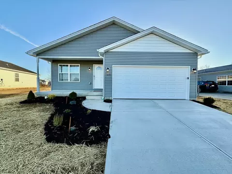232 Taylor Dr, Wilmington, OH 45177