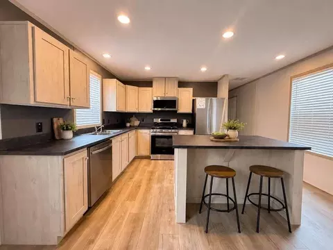 52758 S Yorktown Ct #176, Chesterfield, MI 48051