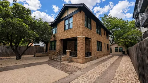 910 W 22nd 12 St, Austin, TX 78705