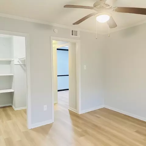 301 Tri City Beach Rd #2, Baytown, TX 77520