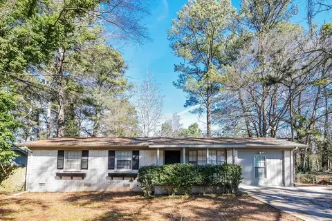 4996 Sheila Ln, Stone Mountain, GA 30083