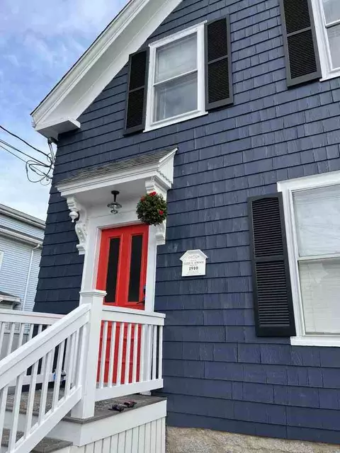 35 Lincoln Ave #2, Marblehead, MA 01945