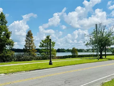 101 Lake Hunter Dr #8, Lakeland, FL 33803
