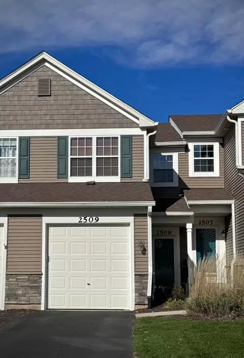 2509 Oneida Ln, Naperville, IL 60563
