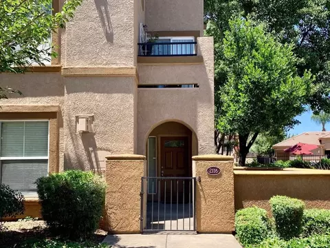 5350 Dunlay Dr #2116, Sacramento, CA 95835