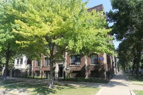 1200 W Wellington Ave #3, Chicago, IL 60657