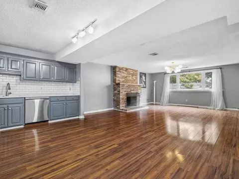40 Cross St #2, Quincy, MA 02169